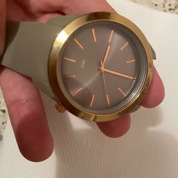 Evren Saat Yeni Alınan Kol Saatimin Kordonu Kolumdayken Düştü