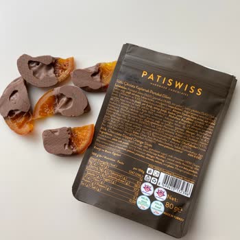 Patiswiss Çikolatada Yeşil Boya Lekeleri