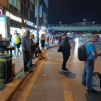 İBB - İstanbul Büyükşehir Belediyesi Otobüs Geç Gelmesi