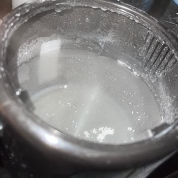 Atlantis Su Damacana Su Bembeyaz Oluyor Çaycıda