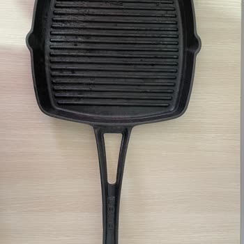 Lava 26X26Cm. Metal Saplı Döküm Izgara Tava