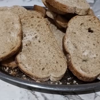 Şok Market Küflü Ekmek Satıyor