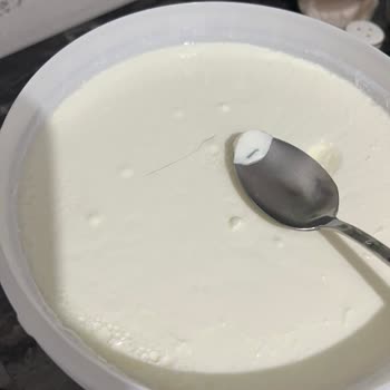 BİM Dost Yoğurt Kıl Ve Küf Problemi