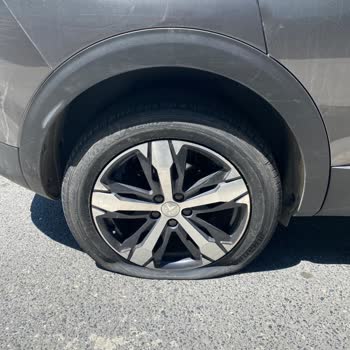 Zip Car Lastik Patlaması Sonucu Mağduriyet