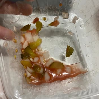 Köfteci Yusuf Çorbamın İçinden Bir Şey Çıktı!