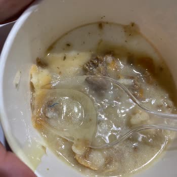 Köfteci Yusuf Çorbamın İçinden Bir Şey Çıktı!