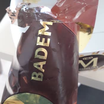 Magnum Paketten Dondurmanın Paketten Yarım Çıkması