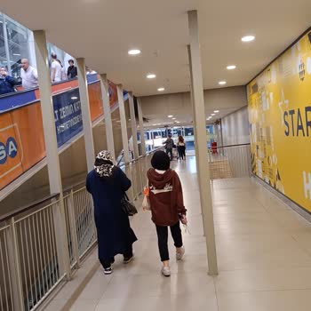 StarCity Outlet Center StarCity AVM De Metal Taşıyıcı Direkler