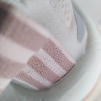 Yalı Spor Hilltown Mağazasından Aldığım Adidas Alphaboost V1 Ayakkabıda Açılma Ve Sararma Sorunu