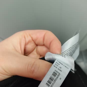 DeFacto Pantolonum Hiç Giyemeden Tüylendi!