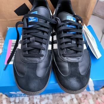 29 Günlük Adidas Ayakkabı