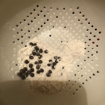 Sinangil Un - İçerisinde Bilinmeyen Madde