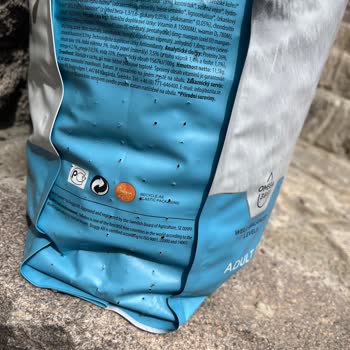 Petburada Böceklenmiş Mama Gönderdiler