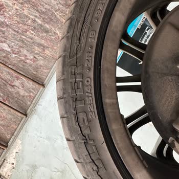 Milestone Lastik İçten Yarılması