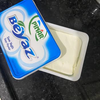 Pınar Kokudan Yenmeyen Beyaz Peynir