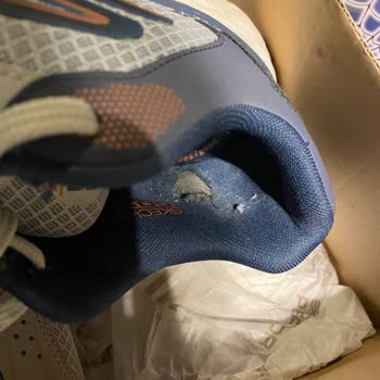 Skechers Ayakkabımın İç Tarafı Yırtıldı Ve Marka Kullanıcı Hatası Dedi