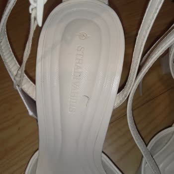 Stradivarius Kullanılmış Ve Defolu Ürün Satımı!