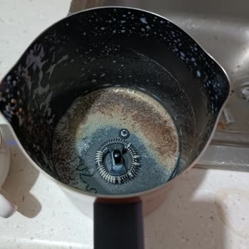 Arzum Süt Lekeleri Dibine Yapışıyor Ve Çıkmıyor