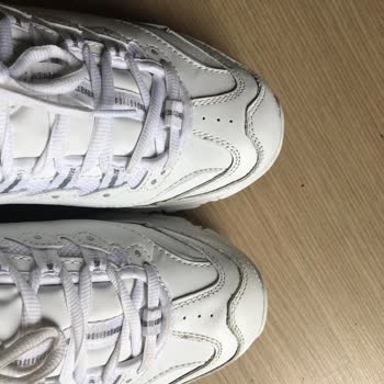 Skechers Ayakkabının Burnunda Ki Deri Kalitesizliği