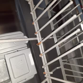 Samsung Bulaşık Makinesi Paslanıyor