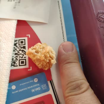 Popeyes 'daki Tavuk Nuggetların Porsiyonları Çok Küçük!