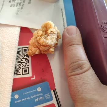 Popeyes 'daki Tavuk Nuggetların Porsiyonları Çok Küçük!
