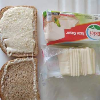 Ekici Kaşar Diye Sattığınız Çökelek