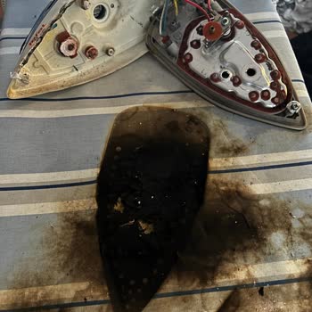 Tefal Ütü_Tabanının Kopmasına Bağlı Yangın Şikayeti