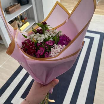 Çiçek Sepeti Küçücük Çiçek Gönderdi