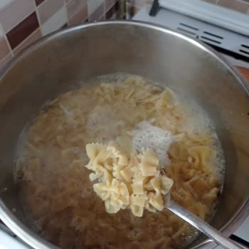 Şok Dan Aldığım Piyale Makarna Dağılıyor