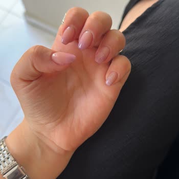 Ra Nail Club Protez Tırnak Memnuniyetsizliği
