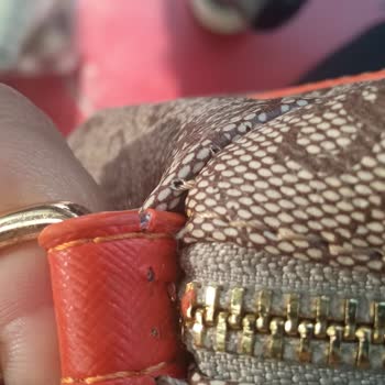 Feslegencollection (Instagram)  Çanta Aldım, Sıfır Kalite