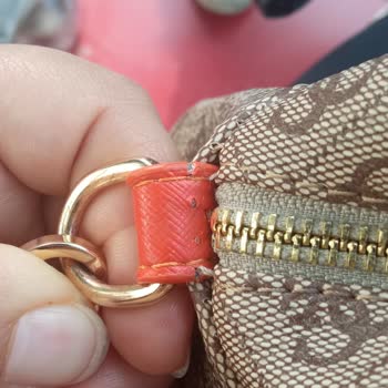 Feslegencollection (Instagram)  Çanta Aldım, Sıfır Kalite