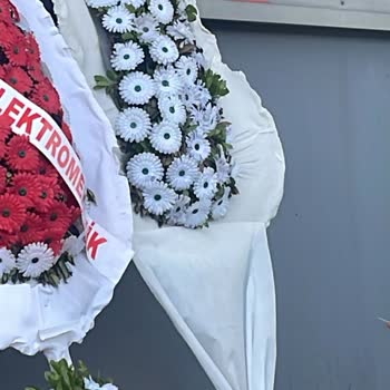 Osevio.com 'dan Aldığımız Çelenk Çok Kötüydü