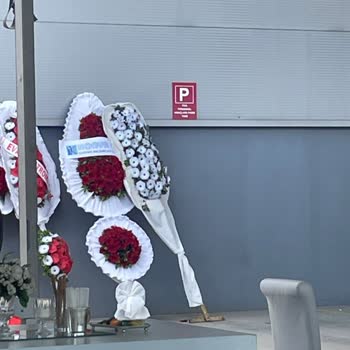 Osevio.com 'dan Aldığımız Çelenk Çok Kötüydü