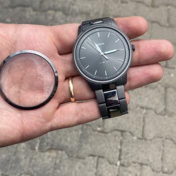 Saat & Saat Firmasının İnatla Bozuk Saati Değiştirmemesi