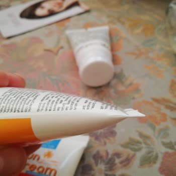 Güneş Kreminin 4'ü De Patlak Geldi Hava Alıyor!