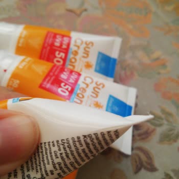 Güneş Kreminin 4'ü De Patlak Geldi Hava Alıyor!