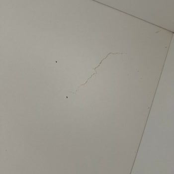 Yön AVM Banyo Dolabı Aldım Kırık Geldi