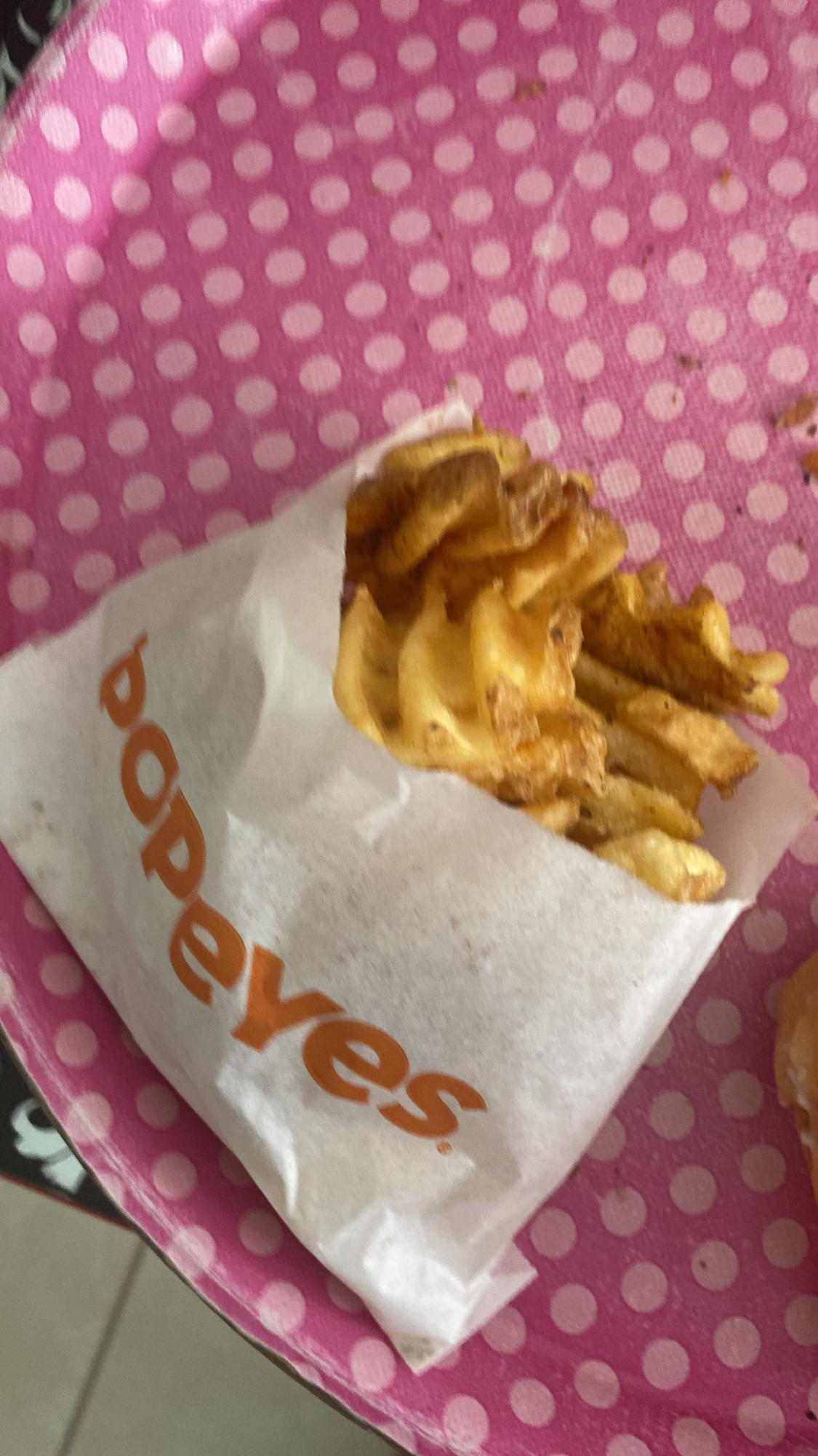 popeyes-constantly-fails-to-deliver-the-right-food-or-side-dish-xolvie