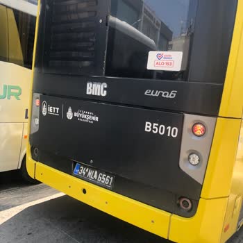 İETT - İstanbul Elektrik Tramvay Tünel Otobüs Şoförü Kapıyı Açmadı