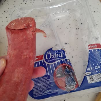 BİM Lokman Özbek Et Ve Et Ürünleri Sucuk Jelatini Ayrılmıyor