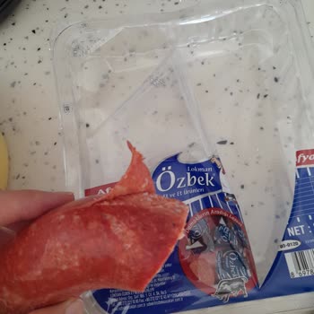 BİM Lokman Özbek Et Ve Et Ürünleri Sucuk Jelatini Ayrılmıyor