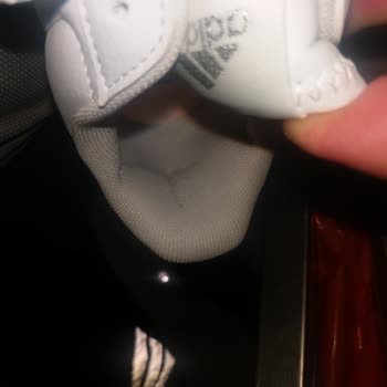 FLO'dan Aldığım Adidas Ayakkabıda Sorun Yaşadım