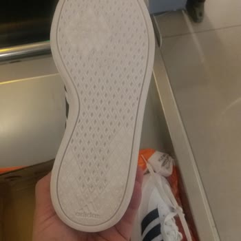 FLO'dan Aldığım Adidas Ayakkabıda Sorun Yaşadım