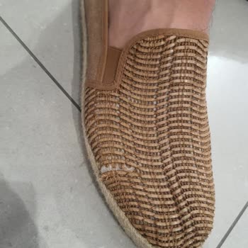 Divarese 3-4 Gün Kullanımda Ayakkabı Yırtıldı!