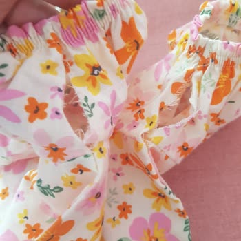 LCW'den Aldığım Tulum İki Kolunun Altı Da Tamamen Sökük Geldi.