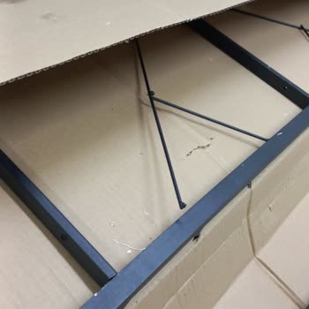 Larem Mobilya (Buca) Rafların Hepsi Defolu