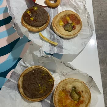 McDonald's İstanbul Bulgurlu Kötü Sunum Ve Hizmet