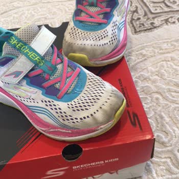 Skechers (olka A. Ş.) Ayakkabı Şikayeti